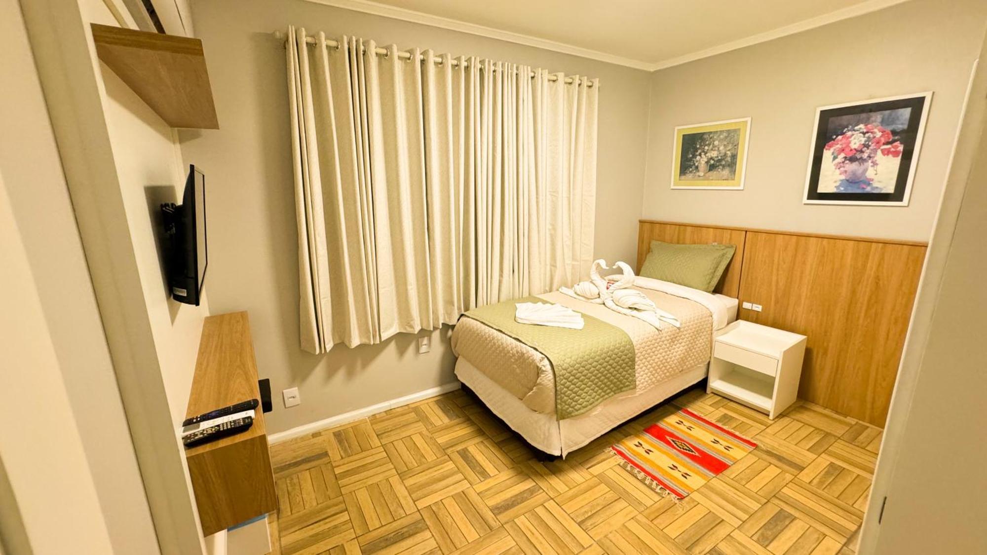 Fares Turis Hotel Uruguaiana Exteriér fotografie